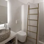 Eleana Apartahotel