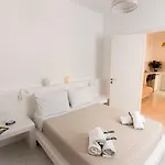 Eleana Apartahotel Ampelas