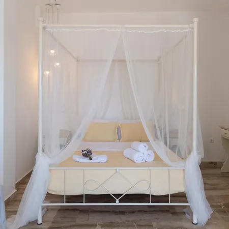 Eleana Lägenhetshotell 4*